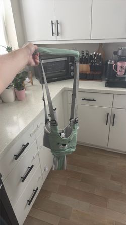 Handheld Infant walker/jumper