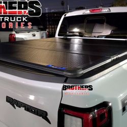 Tri-fold Bed Cover Tapaderas Para Trocas Bedliner Tapa de tres pedazos Tapaderas Para Trokas