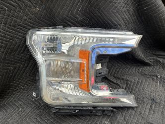 18-20 F150 Passenger side (RH) Headlight.