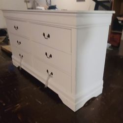 White 6 Drawer Cabinet And Mirror Bundle 