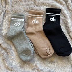 3 Pack Alo Yoga Unisex Throwback Socks Brand New