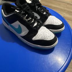  Nike Dunk Low
