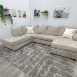 Sectional Couch - FREE DELIVERY 🚚