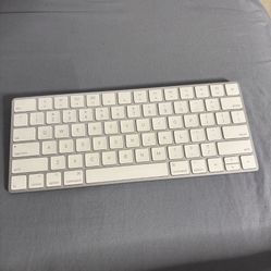 Apple Magic Keyboard ⌨️ 100% Working 