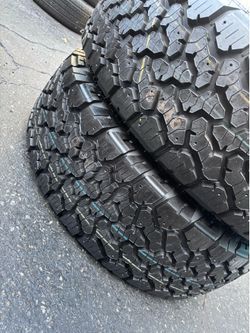 Tengo par de llantas marca GENERAL LT 265/70R17 $340