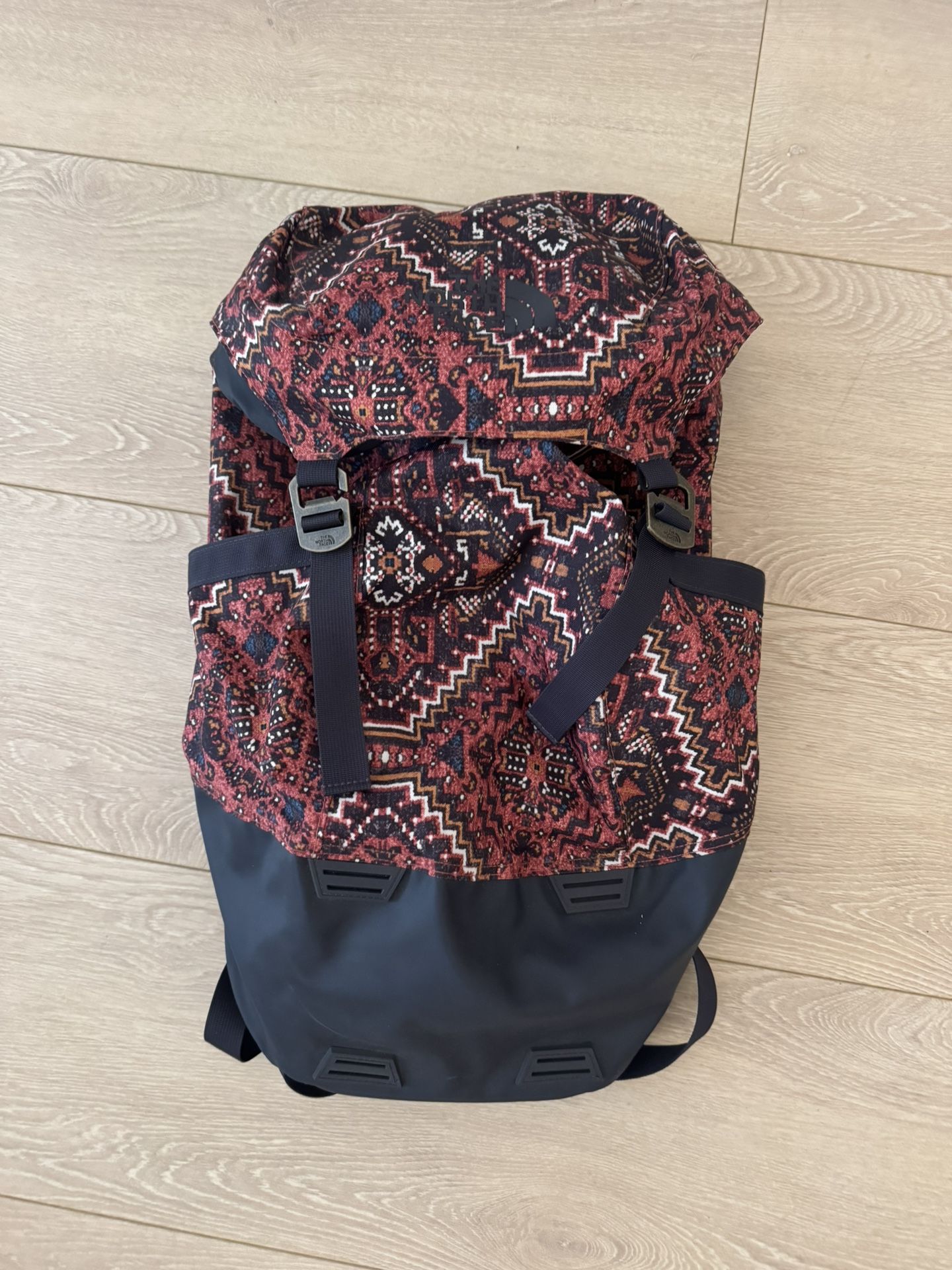 The North Face Homestead Roadtripper Backpack 2018 Pattern