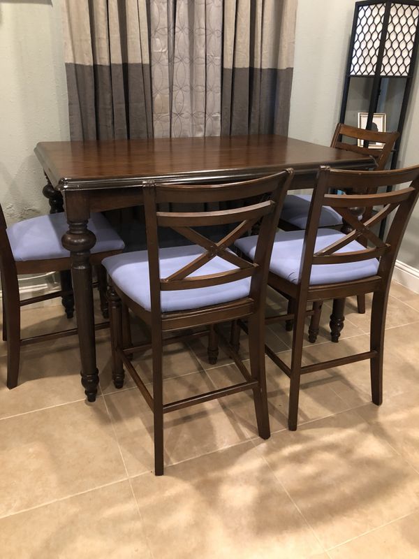 Bar Height Table And 4 Chairs Furniture In Alvin Tx Offerup