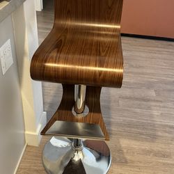 Contemporary wood bar stools great condition
