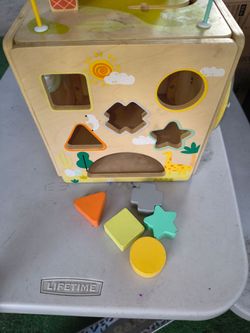 Baby activity cube