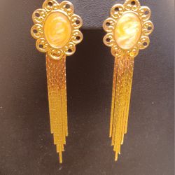 Goldtone And Cream Colored Dangle Earrings 