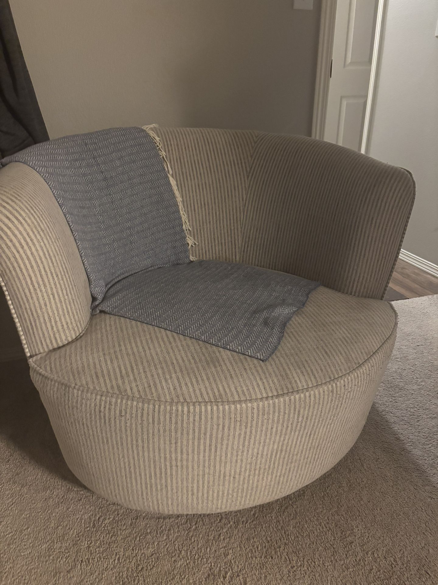 Swivel and Rock Chairs (2)