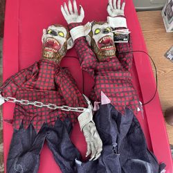 Hanging Halloween Shaking And Howling Werewolf (36”)