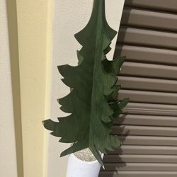 20” Green Wood Tree Decor