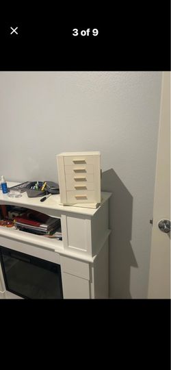 Jewelry box