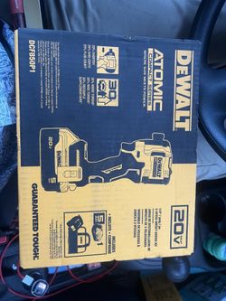 DeWalt atomic 20v impact with 5Ah battery and charger