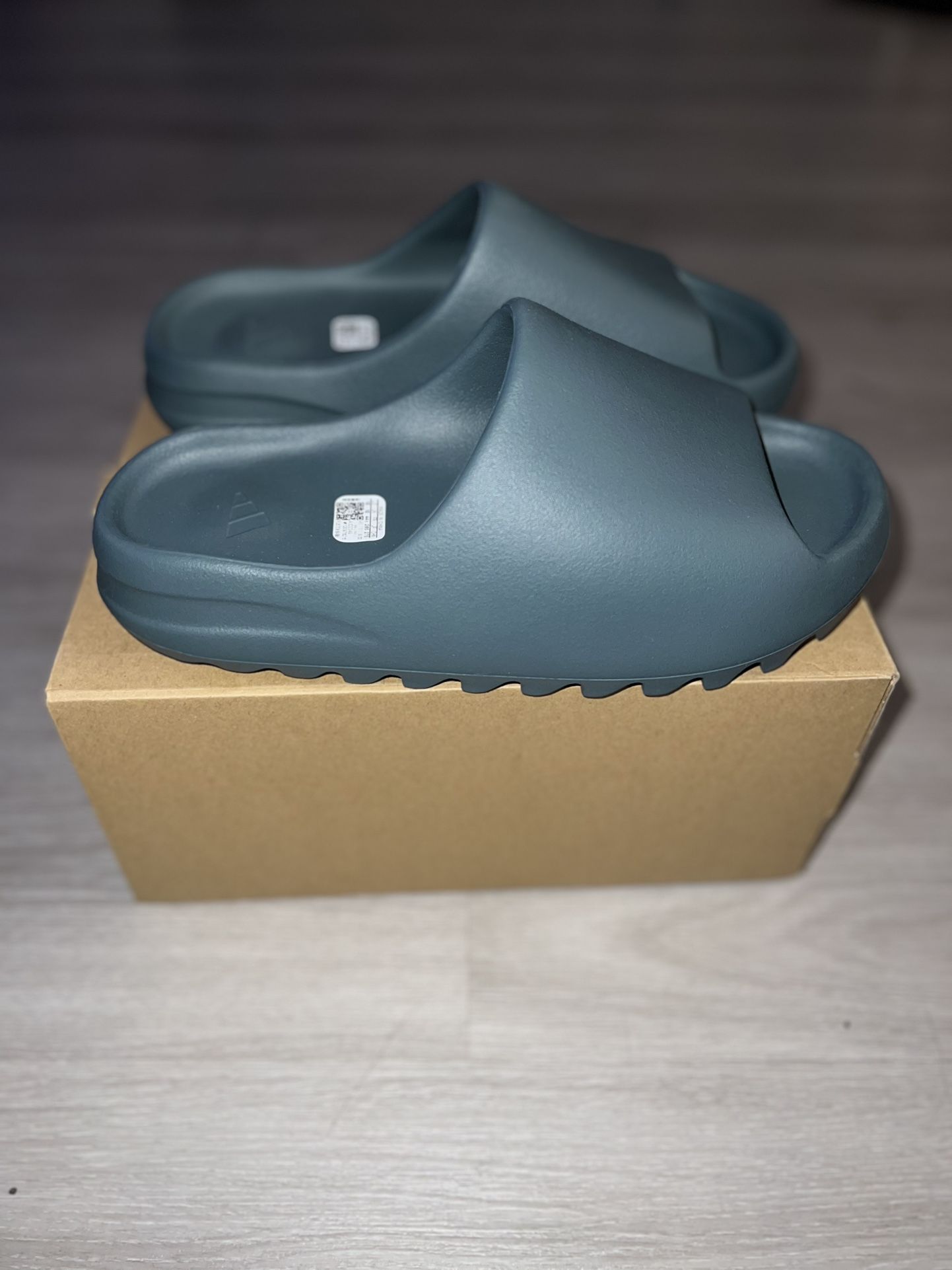 Yeezy Slides “Slate Marina”