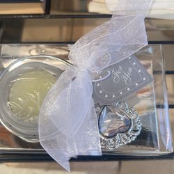 Favors 