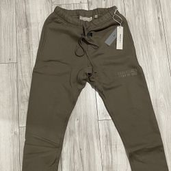 ✨New  Fear Of God Essential Sweatpants Size Small