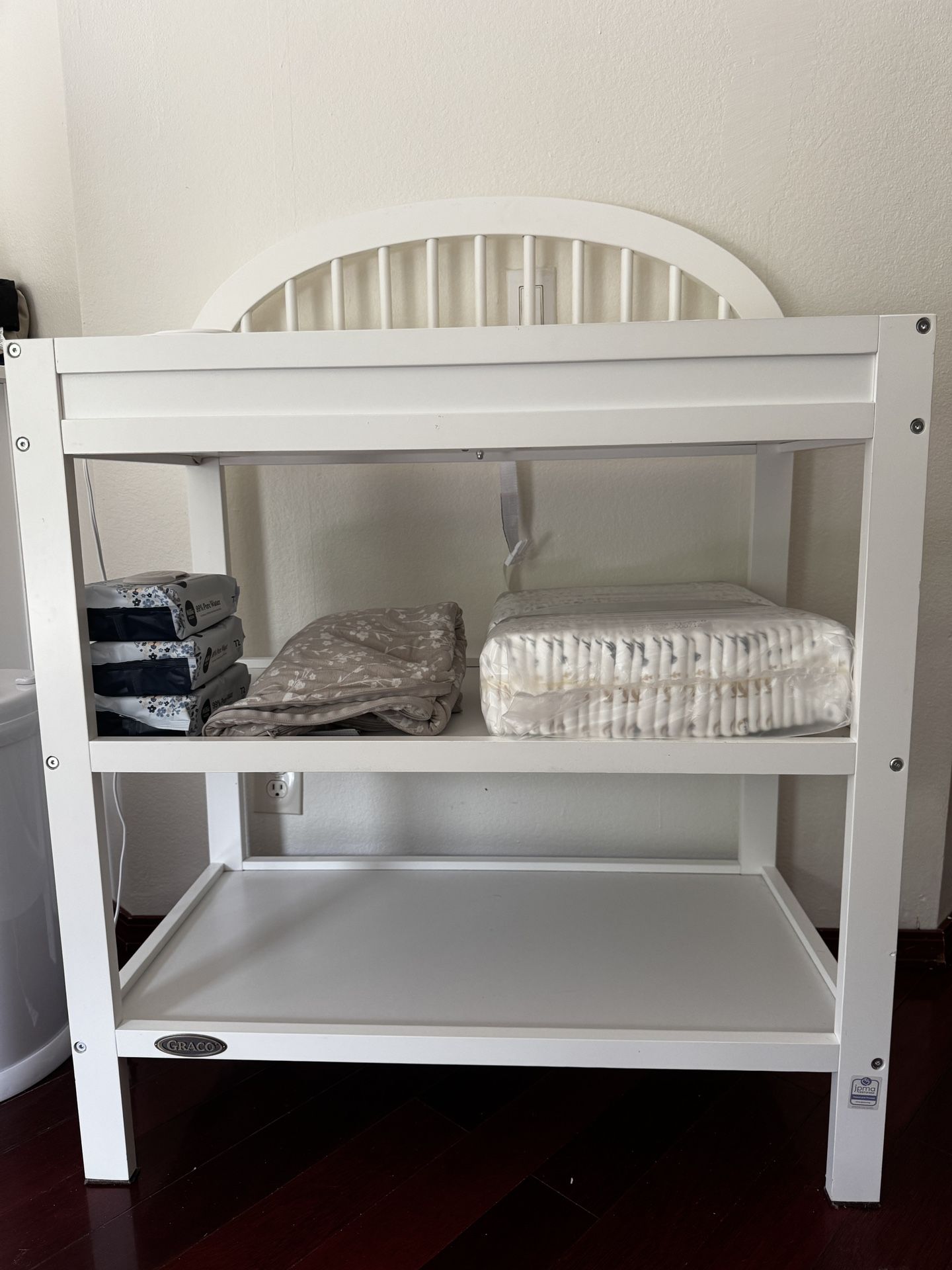 Grayco Changing table