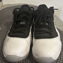 Jordan 11s 