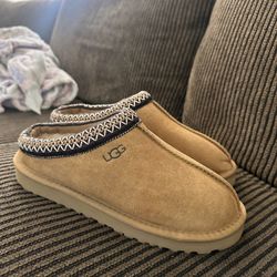 Ugg Tasman