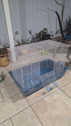 Jaula Azul Para Aves En Buenas Condiciones