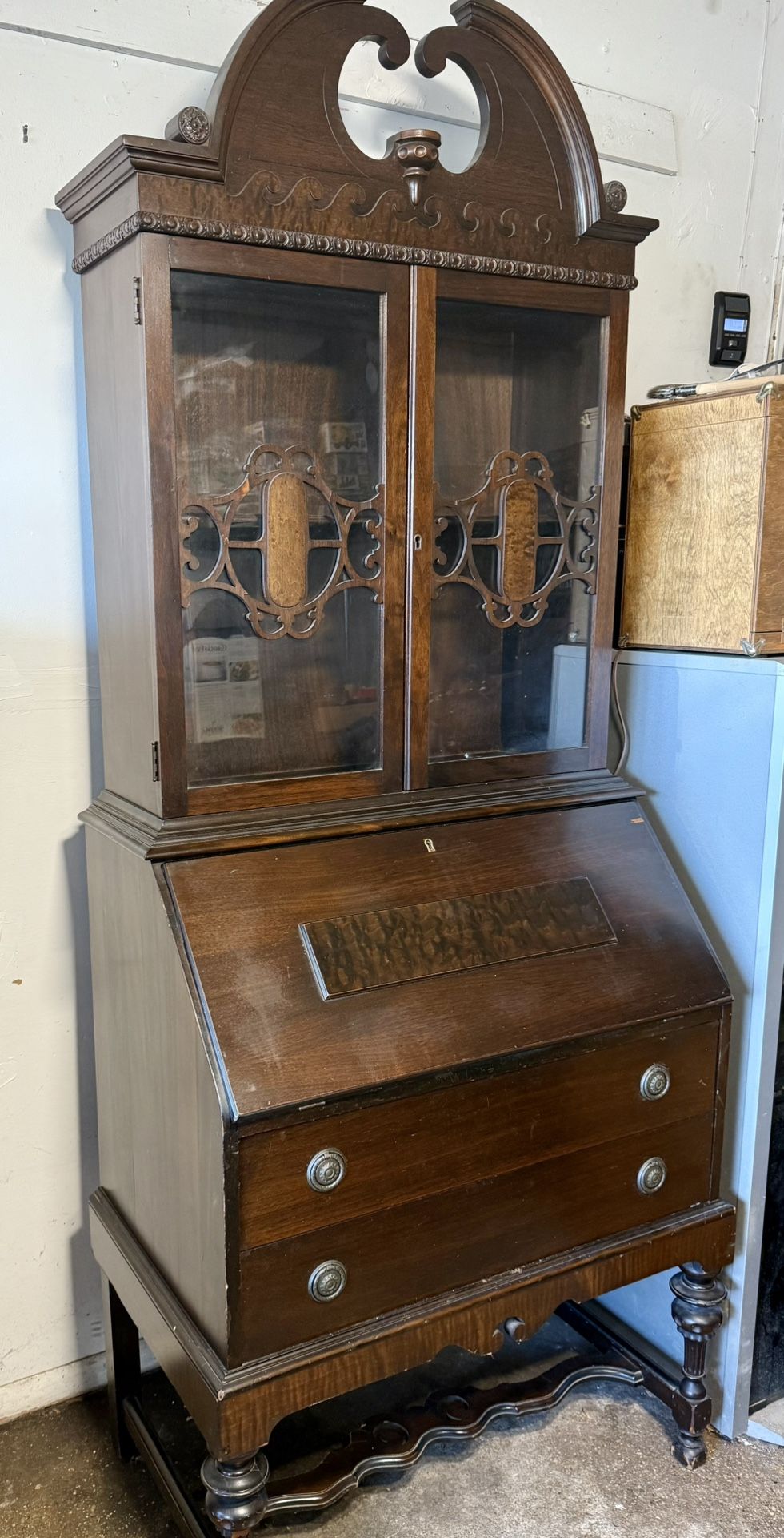 Rockford Furniture Co. Early 1900s Secretary Desk