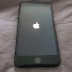 Unlocked Apple iPhone 7 + 32GB space cray