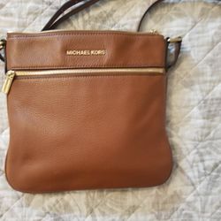 Michael Kors Crossbody Messenger Handbag 