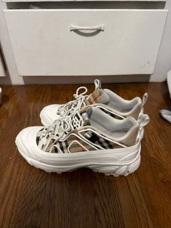 Burberry Arthur’s