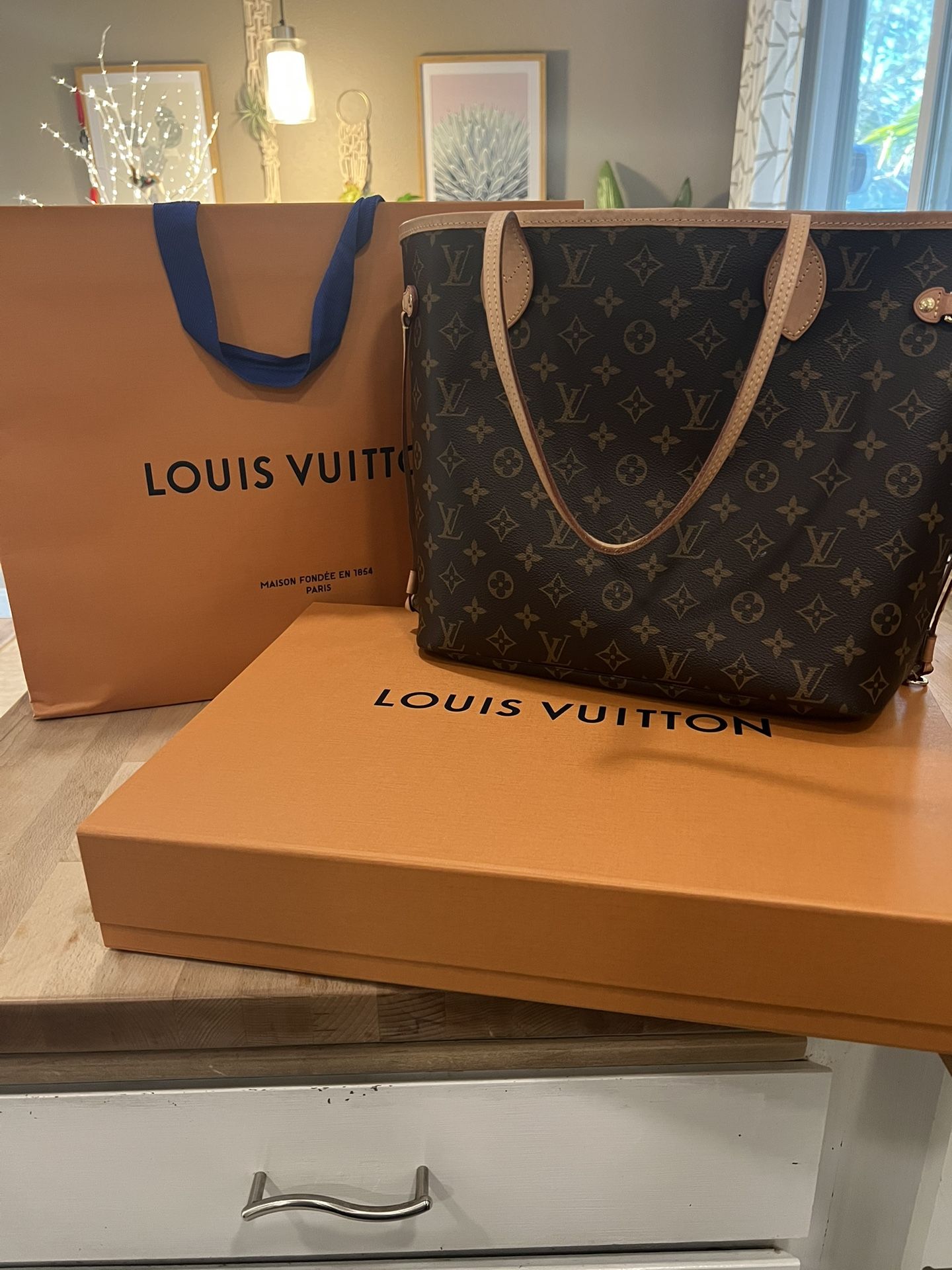 Like New Louis Vuitton Neverfull MM