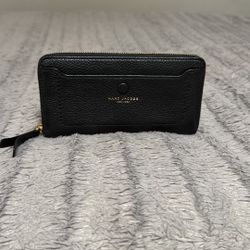 Marc Jacobs Pebbled Wallet