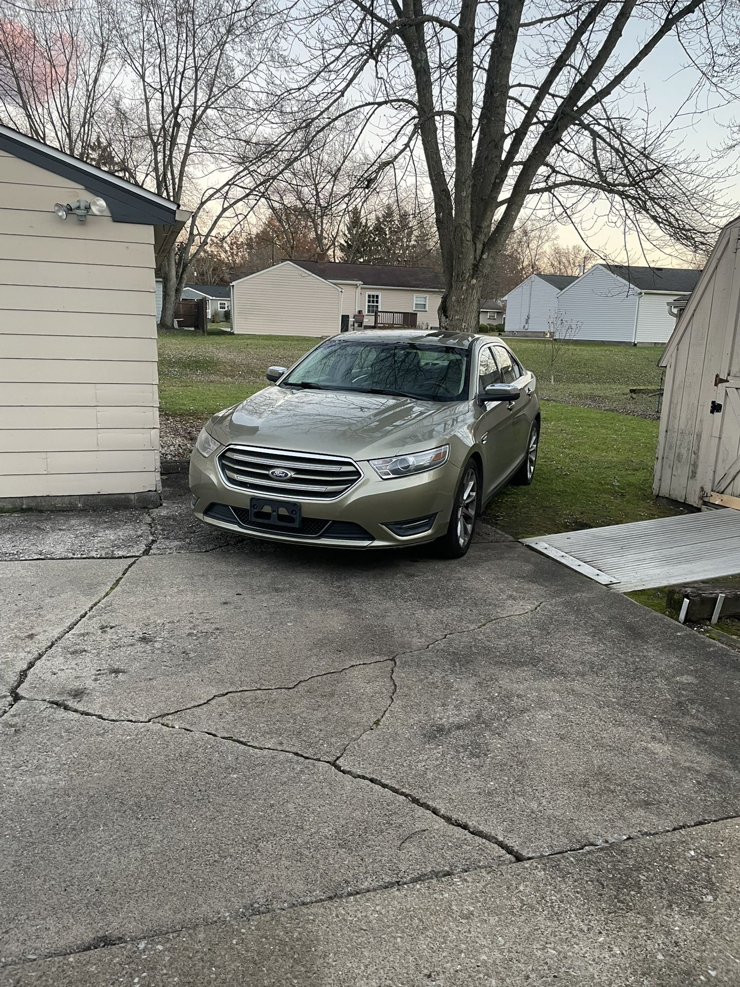 2013 Ford Taurus