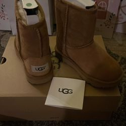Ugg Boots Size 11 Child Youth 
