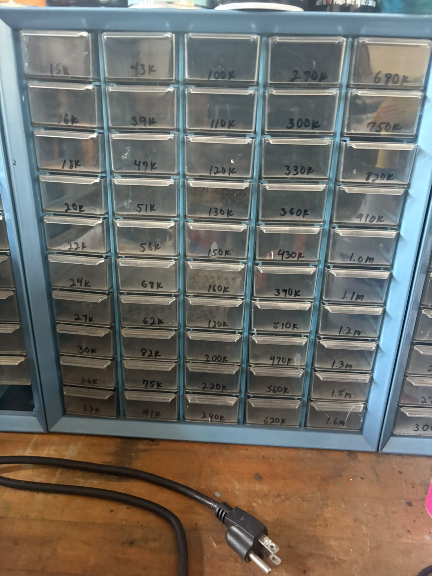 Organizer / Storage ( Fuses Screws Bolts But .. Craft Supplies )