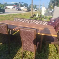 Lindo Comedor Muy Limpio Buenas Condiciones 