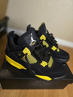 Jordan 4 Thunder Size 11 NEW