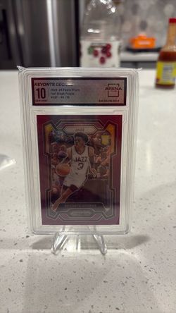 2023-24 Panini Prizm Keyonte George Fast Break Purple /75 PSA 10