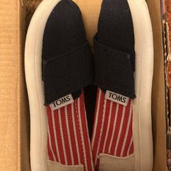 Toms Tiny Size 6 