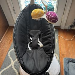 Mamaroo 4Moms Swing