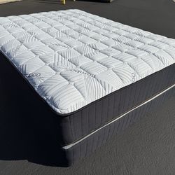 Queen Royal Bamboo Supreme Mattress And Boxspring !