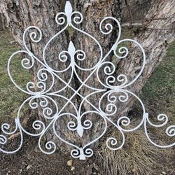 $45.00 - Wrought Iron Wall Art/Fleur De Lis Accents!  PICKUP THIS SATURDAY AT THE WOODLANDS IN MORROW COMMUNITY GARAGE SALE!!