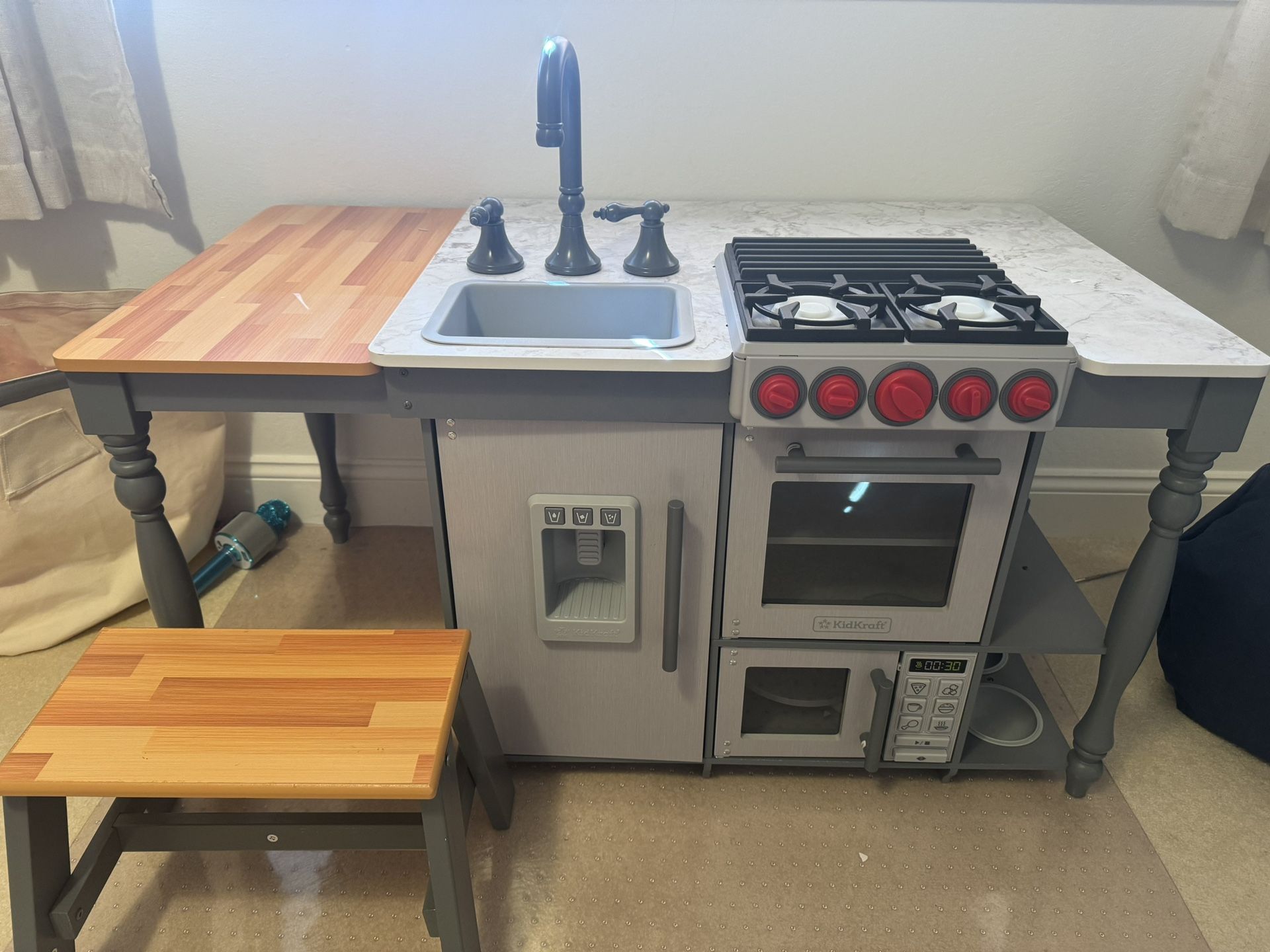 Pending - KidKraft Chef’s Cook N Create Island Play Kitchen