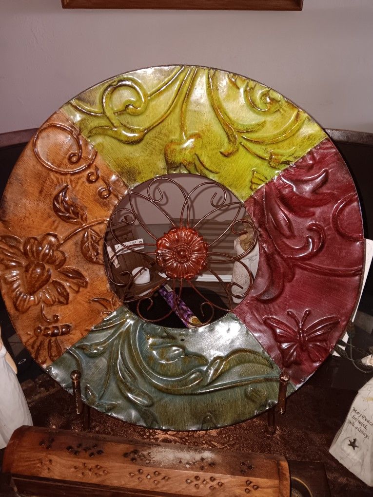 Decorative Centerpiece Plate.