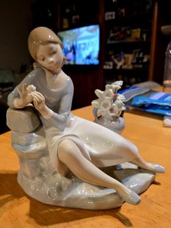 Lladro - Rosalinda  #4836.