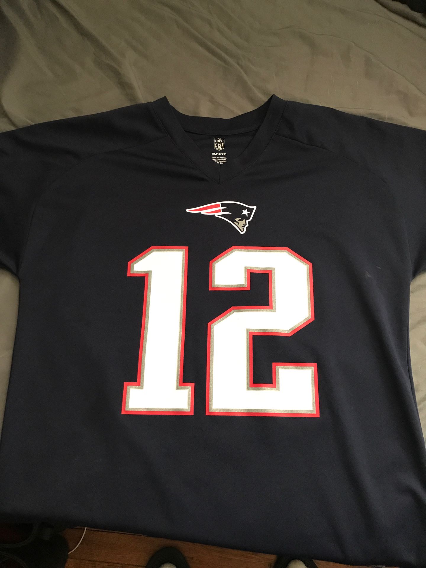 Tom Brady patriots home Jersey (size extra large teen )