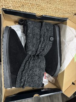 Black boots essentials by Muk Luks