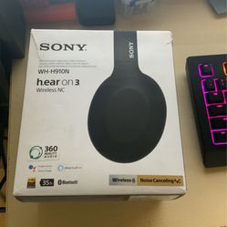 Sony Bluetooth Headphones With Noice Canceling 