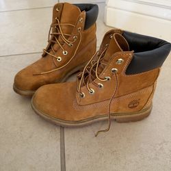 Timberland Premium 6-inch Boot women’s size 8