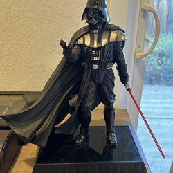 Darth Vader statue